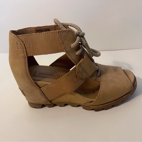 Sorel Joanie Camel Tan Leather Wedge Heel Sandals Casual Outdoor - Picture 4 of 15